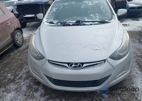 2015 Hyundai Elantra Se z USA, uszkodzony, nr VIN 5NPDH4AE9FH595602